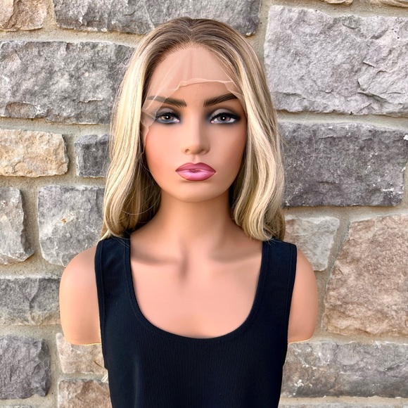 Gorgeous Premium Fiber Ombre Blonde Mix Wig with a Versatile 13x3 Lace Front - Picture 5 of 11